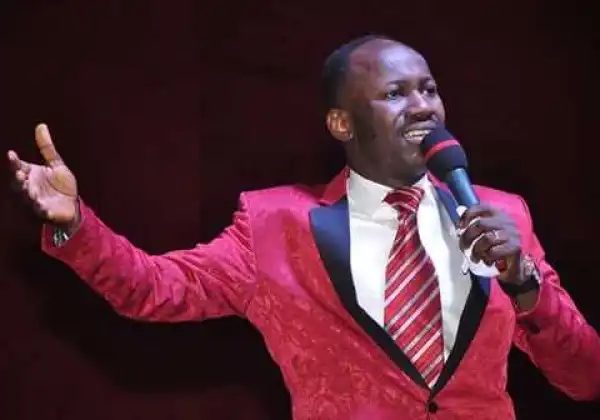 Apostle Suleiman Gives Ghanaian Student $2000 To Pay Her Tuition & Accommodation (Photos)